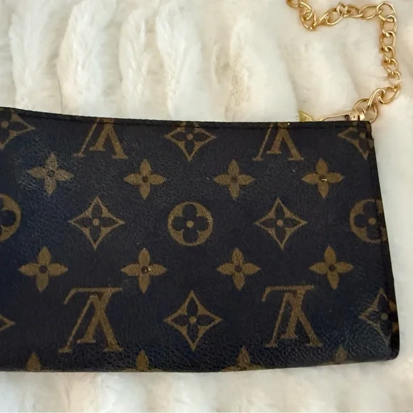 Louis Vuitton Brown and Tan Monogram Clutch Authentic - Picture 3 of 11